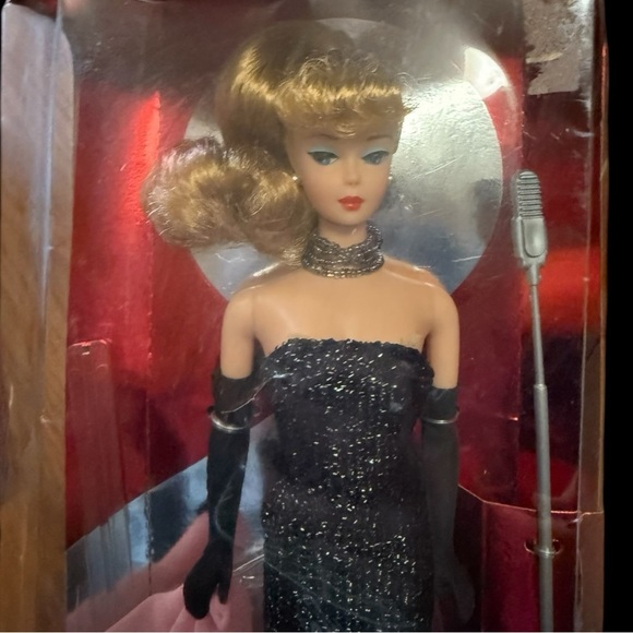 Solo in the Spotlight Barbie - New in Box - 1994 - Picture 3 of 3